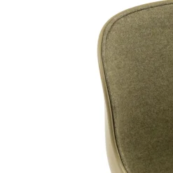 Normann Copenhagen Armlehnstuhl Hyg oliv