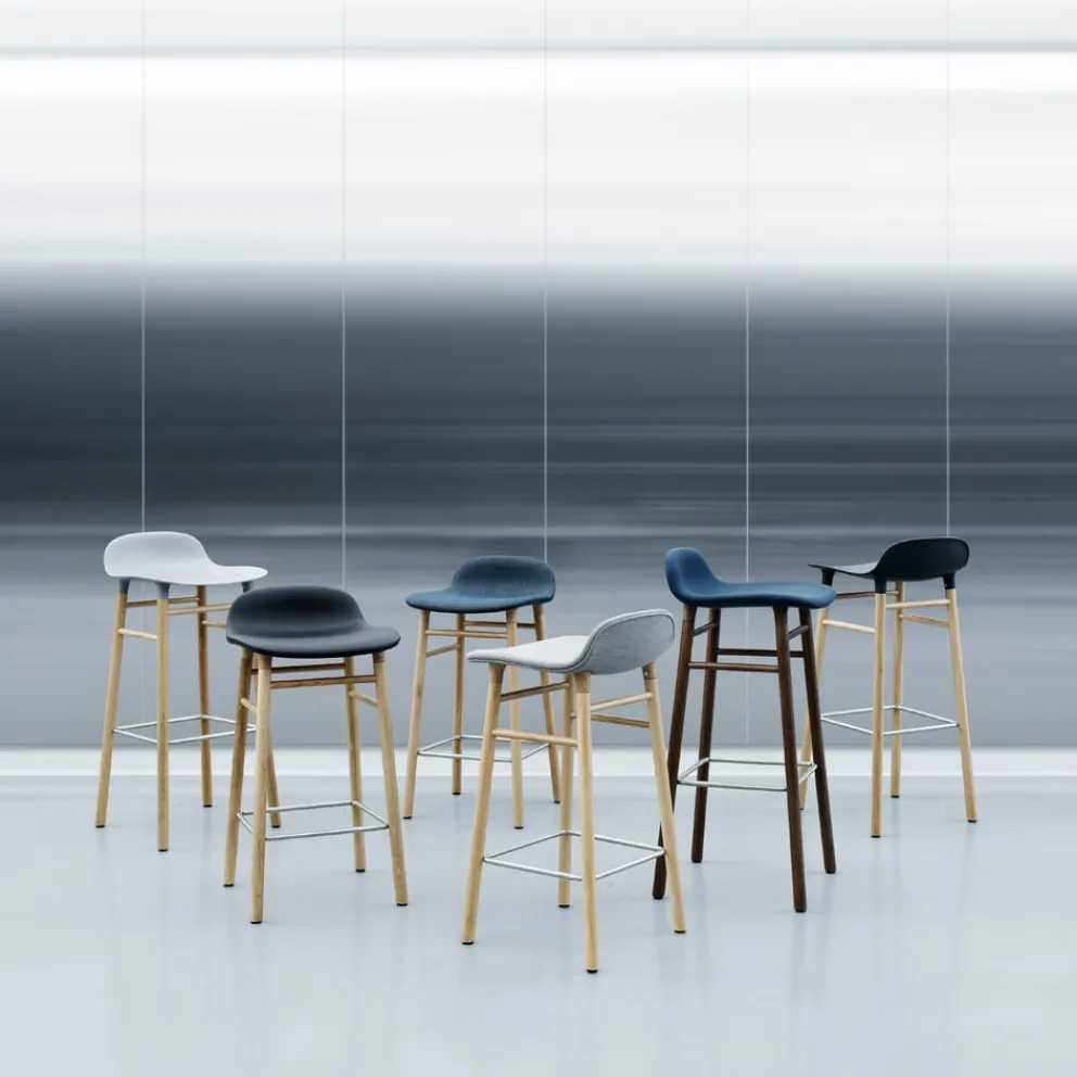 Normann Copenhagen Barhocker Form eichefarbig, weiss Hot