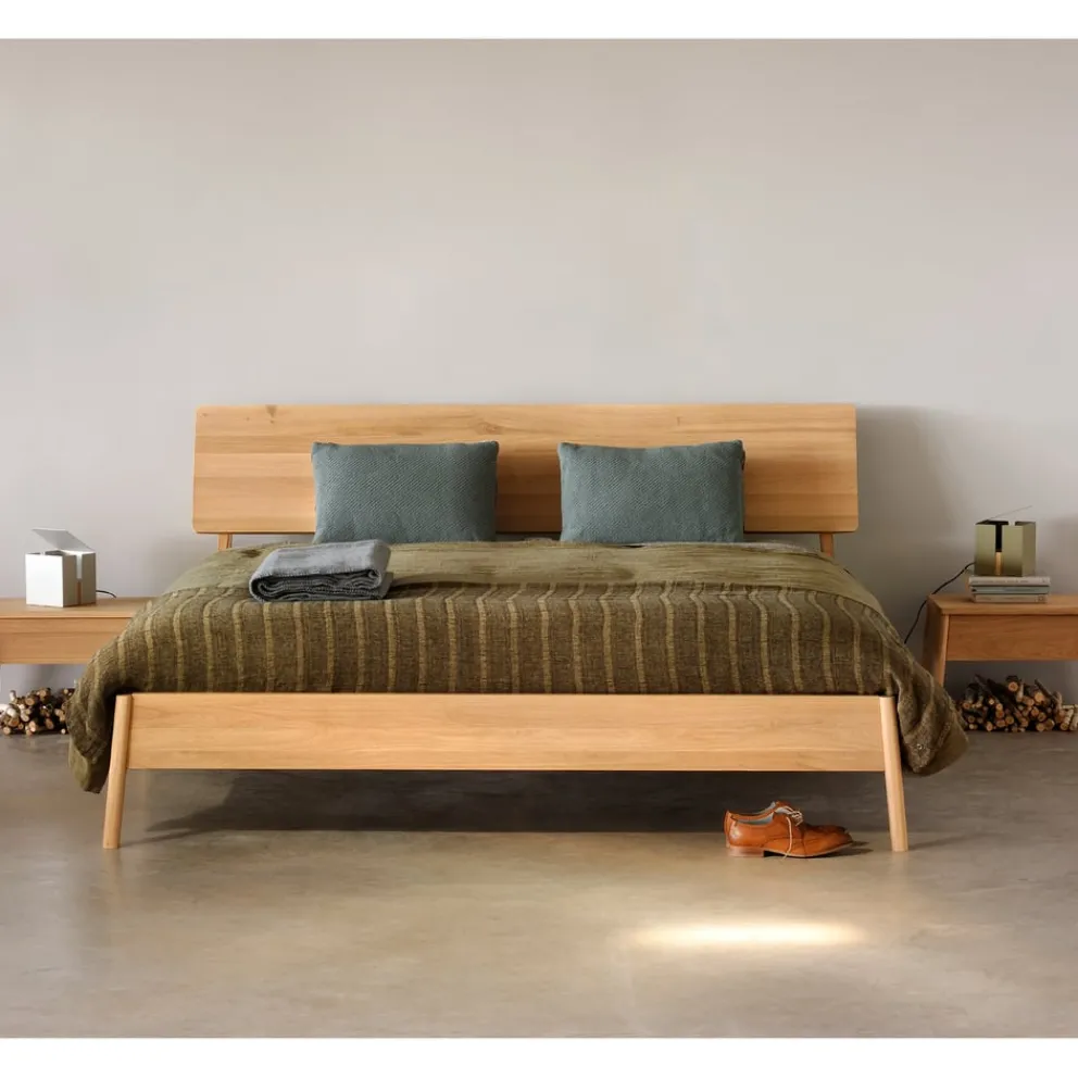 Ethnicraft Bett Air eichefarbig Clearance